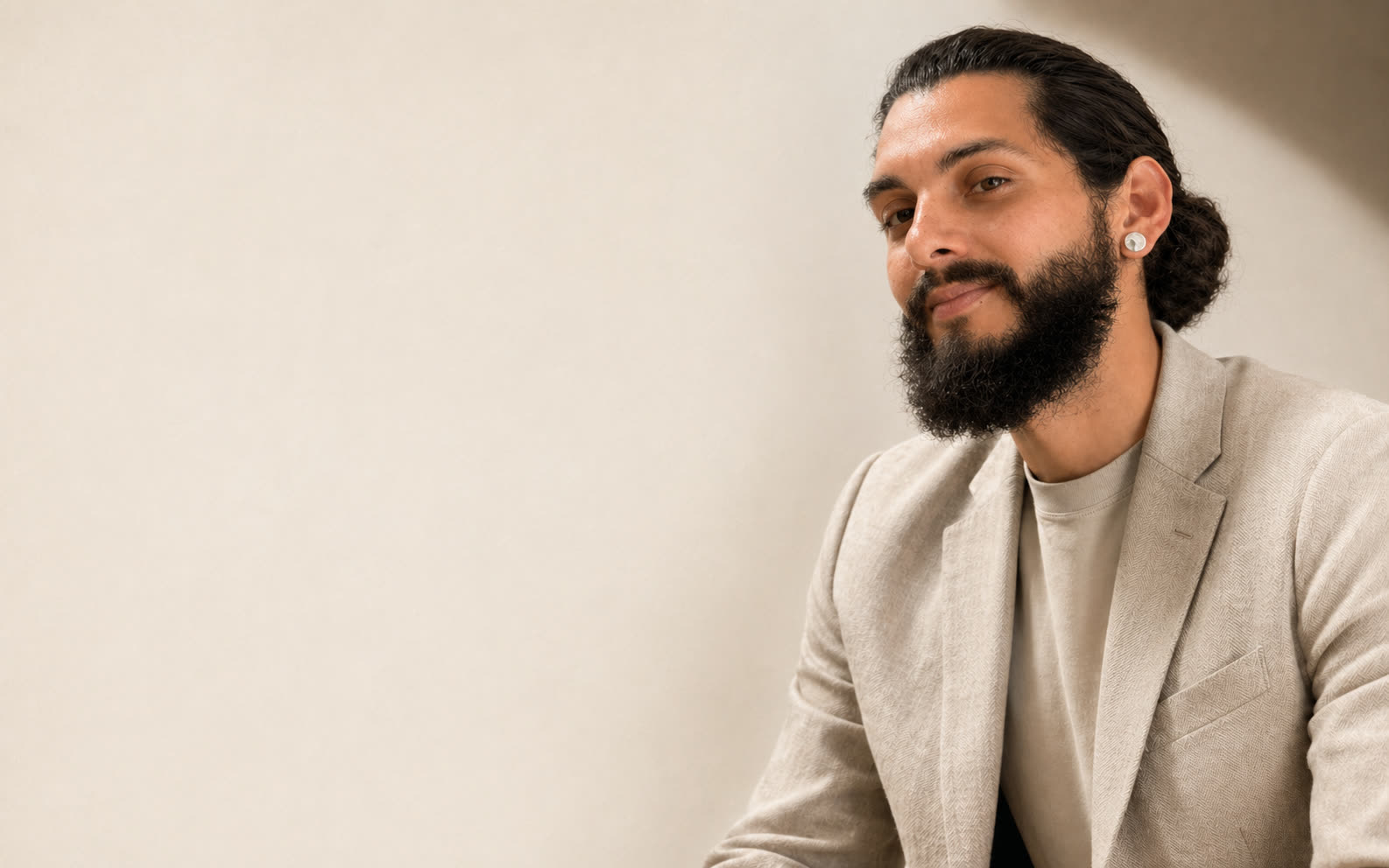 Danny Salinas, relationship coach